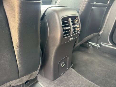 Used 2022 Ford Escape SEL w/ Technology Package FWD image 28