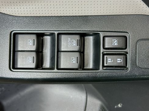 Used 2016 Subaru Forester 2.5i Limited w/ Popular Package #2 image 15