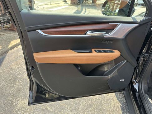 Certified 2024 Cadillac XT5 Premium Luxury AWD/4WD image 9