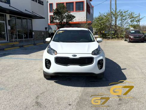 Used 2019 Kia Sportage LX AWD/4WD image 2