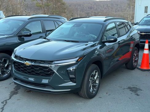 New 2026 Chevrolet Trax LT w/ Driver Confidence Package image 1