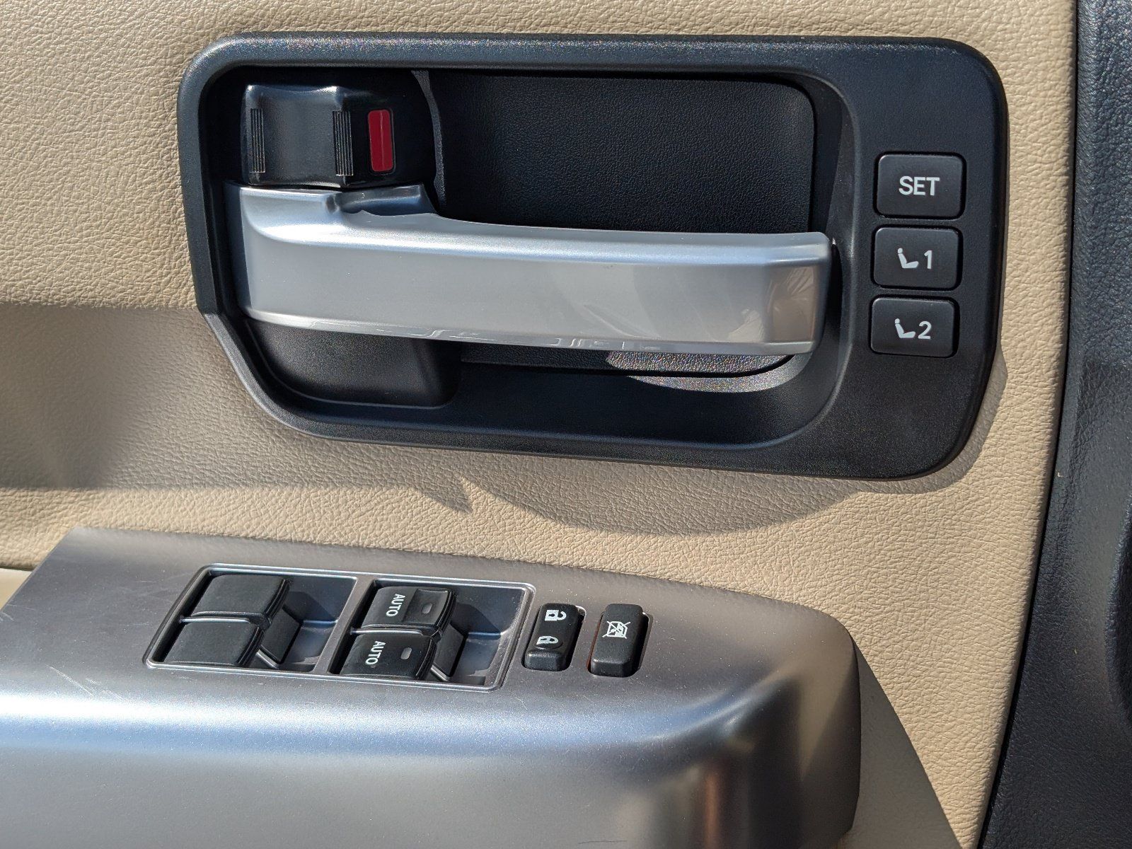 Used 2020 Toyota Sequoia Limited w/ Safety & Convenience Package RWD image 21