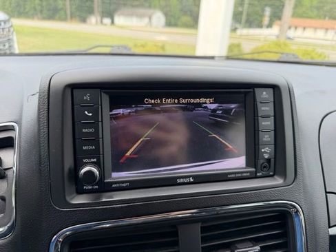 Used 2020 Dodge Grand Caravan SXT FWD image 30
