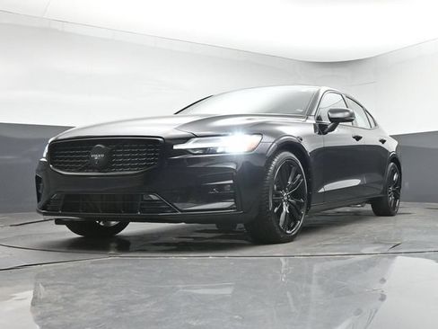 Used 2024 Volvo S60 B5 Plus w/ Climate Package FWD image 38