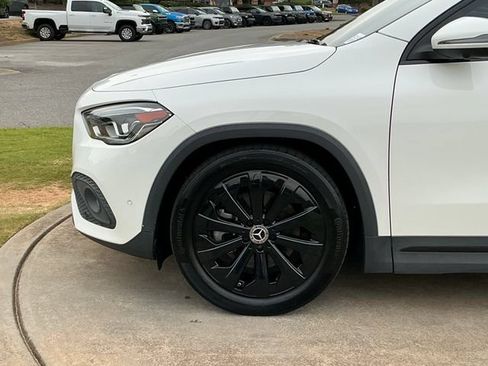 Used 2023 Mercedes-Benz GLA 250 w/ Premium Package image 11