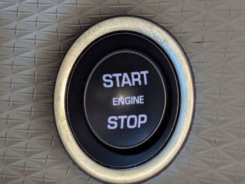 Used 2023 Land Rover Range Rover Velar S image 46