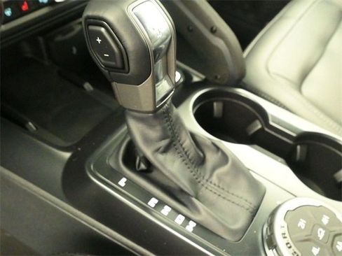 New 2025 Ford Bronco Badlands image 18