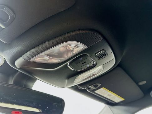 Used 2024 Jeep Compass Limited image 32