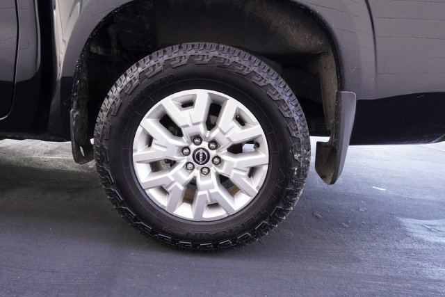 Used 2023 Nissan Frontier SV w/ SV Convenience Package RWD image 35