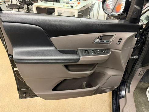 Used 2016 Honda Odyssey Touring Elite image 15
