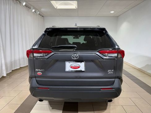 Certified 2023 Toyota RAV4 XLE Premium AWD/4WD image 4