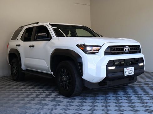 Used 2026 Toyota 4Runner SR5 AWD/4WD image 6