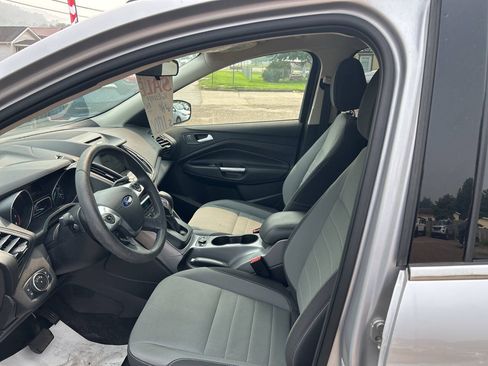 Used 2016 Ford Escape SE w/ Equipment Group 201A AWD/4WD image 6