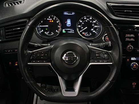 Used 2017 Nissan Rogue SV AWD/4WD image 15