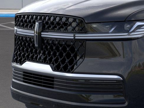 New 2025 Lincoln Navigator Reserve w/ Jet Appearance Package image 17