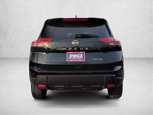 Used 2024 Nissan Rogue SV image 7