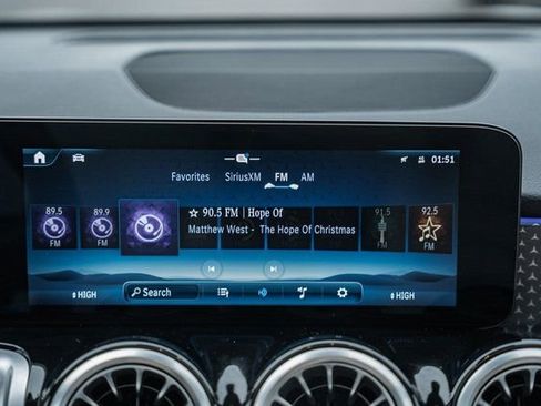 Certified 2025 Mercedes-Benz GLB 250 4MATIC image 23