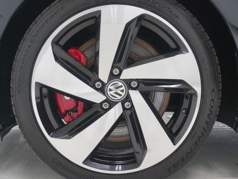 Used 2018 Volkswagen GTI Autobahn FWD image 30