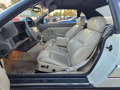 Used 1993 Cadillac Allante FWD image 10