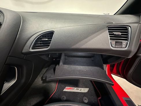 Used 2016 Chevrolet Corvette Z06 w/ Z07 Performance Package RWD image 39