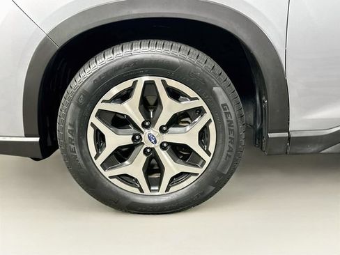 Certified 2024 Subaru Forester Premium AWD/4WD image 34
