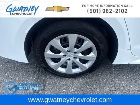 Used 2024 Toyota Corolla LE FWD image 11