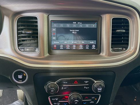 Used 2022 Dodge Charger SXT w/ Leather Interior Group image 18