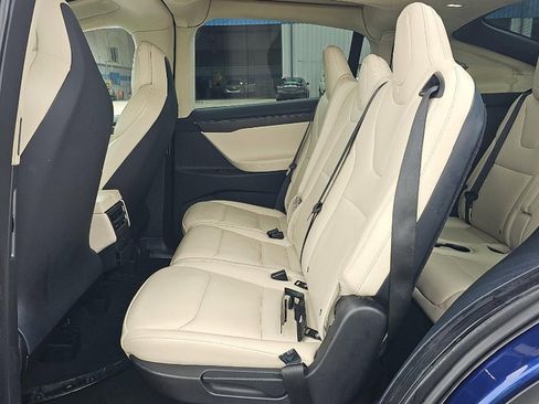 Used 2018 Tesla Model X 75D AWD/4WD image 5