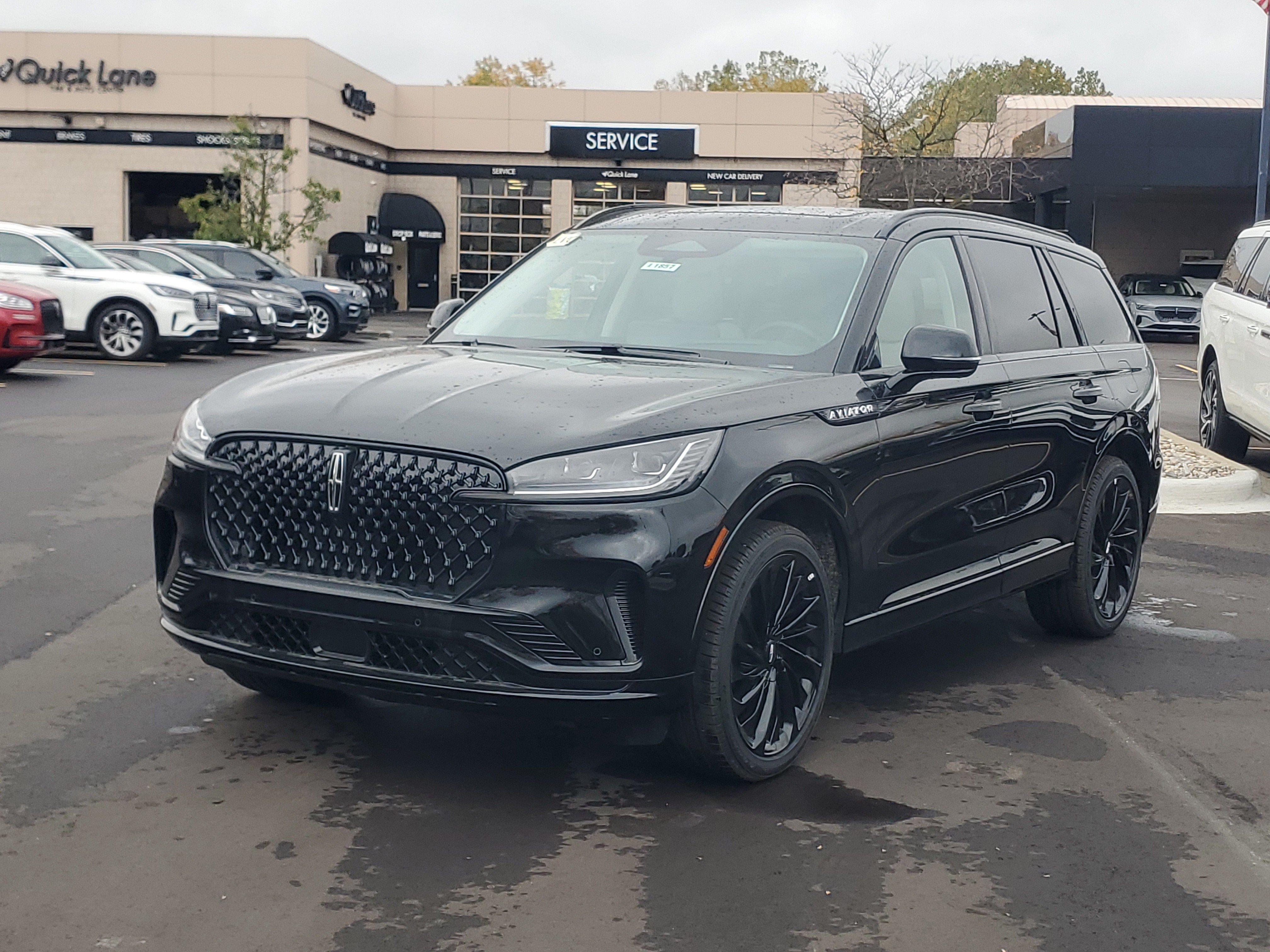 New 2026 Lincoln Aviator Reserve AWD/4WD image 2