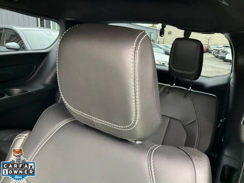 Used 2023 Chrysler Pacifica Touring-L w/ S Appearance Package FWD image 31