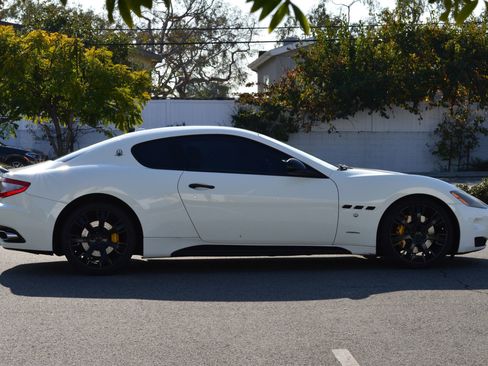 Used 2011 Maserati GranTurismo S image 6