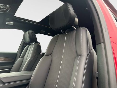 New 2026 Cadillac Vistiq Luxury w/ LPO, Floor Liner Package AWD/4WD image 20