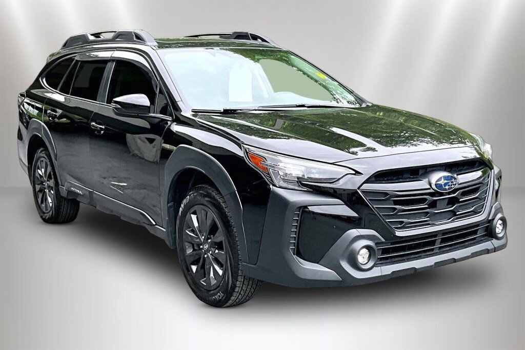 Used 2025 Subaru Outback Onyx Edition XT AWD/4WD image 1