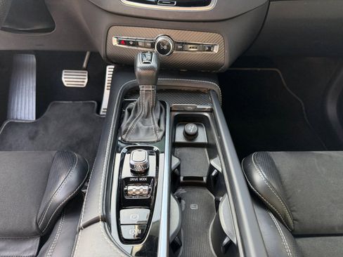 Used 2019 Volvo XC90 T6 R-Design w/ Advanced Package image 11