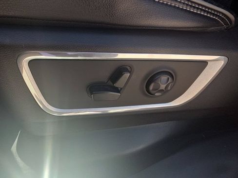 Used 2019 RAM 1500 Laramie RWD image 12