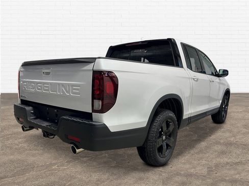 New 2026 Honda Ridgeline Black Edition image 6