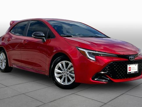 Used 2026 Toyota Corolla SE FWD image 3