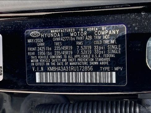 Used 2025 Kia Sportage LX FWD image 32