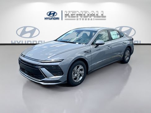 New 2026 Hyundai Sonata SE FWD image 3