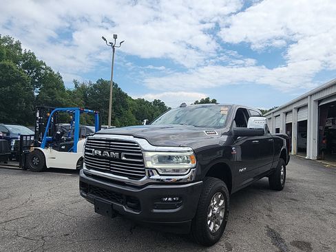 Used 2024 RAM 2500 Laramie w/ Safety Group AWD/4WD image 1