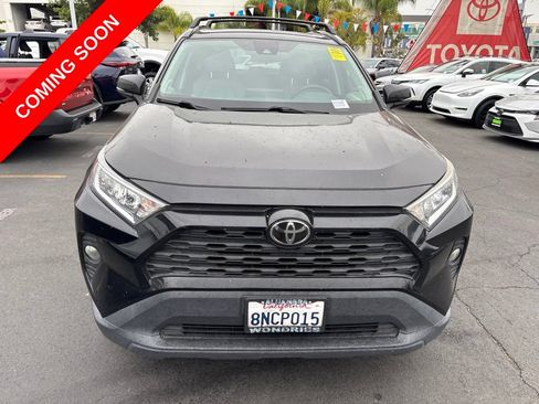 Used 2019 Toyota RAV4 XLE Premium w/ Carpet Mat Package FWD image 10