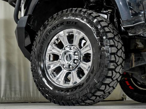 Used 2019 Ford F250 XLT w/ XLT Premium Package image 54