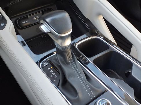 Used 2022 Kia Telluride EX image 11