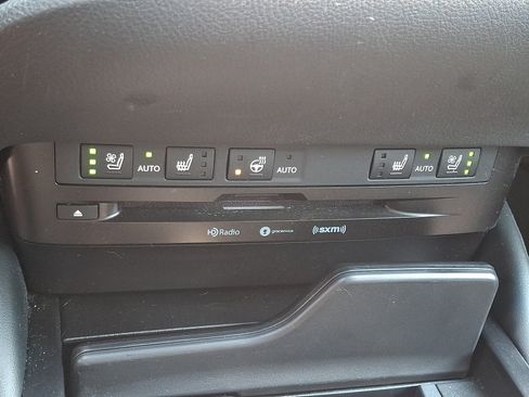 Used 2020 Lexus ES 300h w/ Premium Package FWD image 25