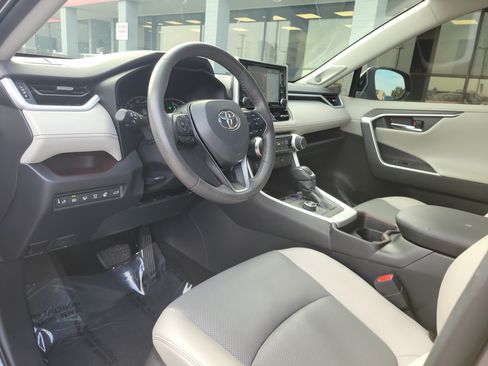 Used 2021 Toyota RAV4 Limited AWD/4WD image 19