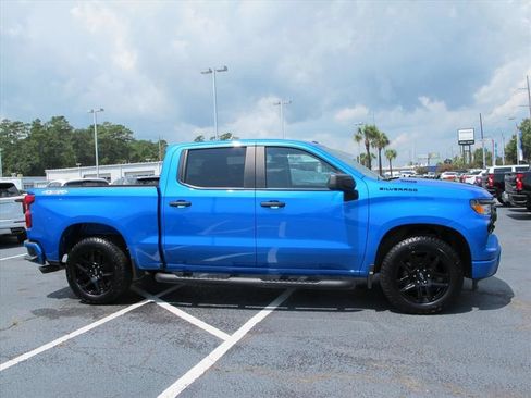 Used 2025 Chevrolet Silverado 1500 Custom w/ Turbomax Blackout Package AWD/4WD image 2