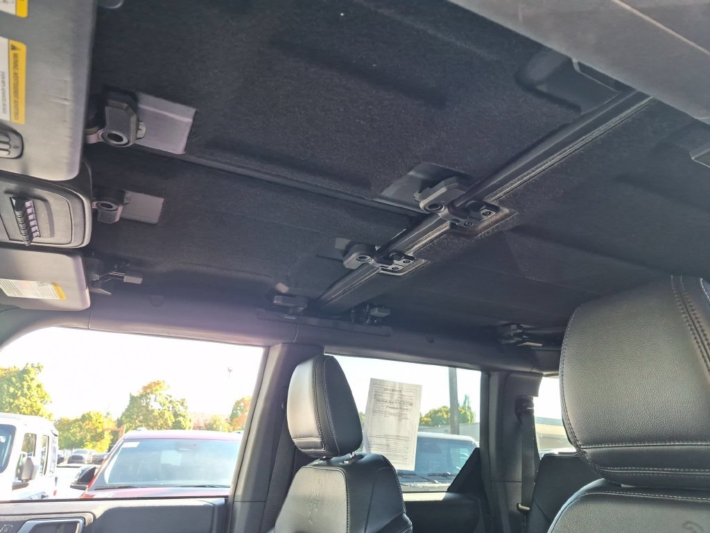 Used 2021 Ford Bronco First Edition AWD/4WD image 28