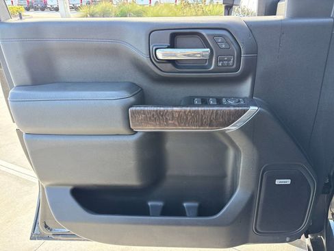 Used 2020 GMC Sierra 2500 Denali w/ Denali Ultimate Package image 17