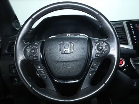 Used 2019 Honda Ridgeline Black Edition image 32