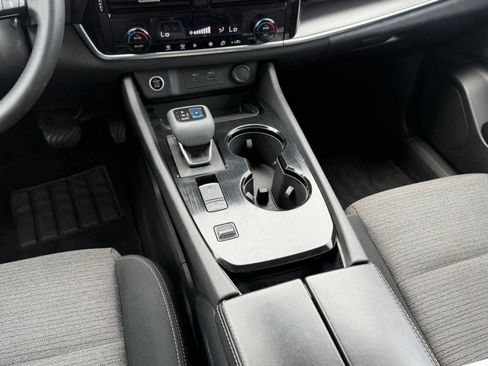 Used 2021 Nissan Rogue SV FWD image 16